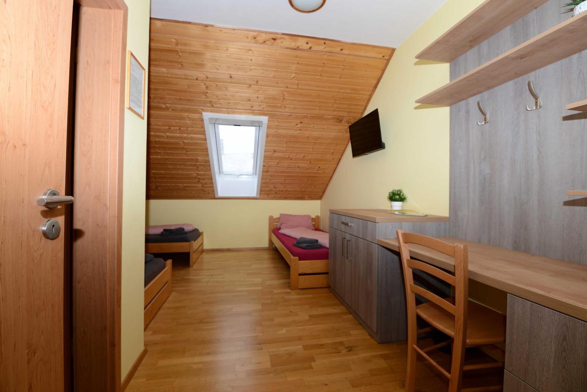 Podvesky Mlyn Hotel Tlumacov Eksteriør billede
